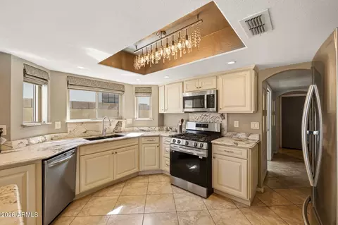 Kitchen - 1218 E Villa Rita Dr, Phoenix, AZ 85022 photo 3 of 7