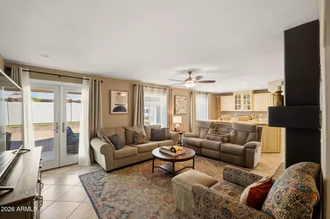 Living - 1218 E Villa Rita Dr, Phoenix, AZ 85022 photo 2 of 3