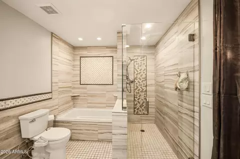 Bath - 1218 E Villa Rita Dr, Phoenix, AZ 85022 photo 5 of 8