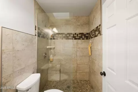 Bath - 1218 E Villa Rita Dr, Phoenix, AZ 85022 photo 7 of 8