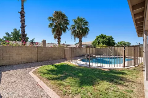 Exterior - 2823 E Blackhawk Dr, Phoenix, AZ 85050 photo 4 of 4
