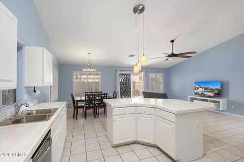 Kitchen - 2823 E Blackhawk Dr, Phoenix, AZ 85050 photo 1 of 3
