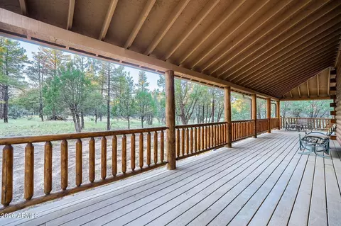 Exterior - 2790 Pine Rim Rd, Overgaard, AZ 85933 photo 7 of 8