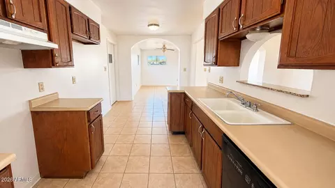 Kitchen - 1017 E Justin St, Pearce, AZ 85625 photo 1 of 2