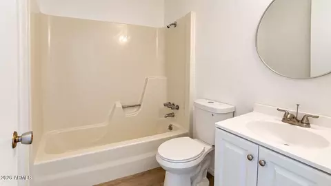 Bath - 1017 E Justin St, Pearce, AZ 85625 photo 1 of 1
