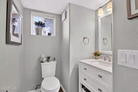 Bath - 152 S Abalone Dr, Gilbert, AZ 85233 photo 1 of 5