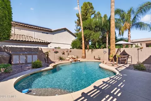 Exterior - 152 S Abalone Dr, Gilbert, AZ 85233 photo 4 of 7