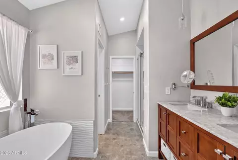Bath - 152 S Abalone Dr, Gilbert, AZ 85233 photo 2 of 5