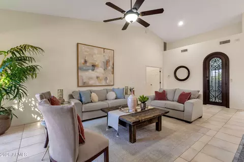 Living - 1837 E Marilyn Rd, Phoenix, AZ 85022 photo 3 of 8