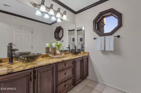 Bath - 1837 E Marilyn Rd, Phoenix, AZ 85022 photo 5 of 6