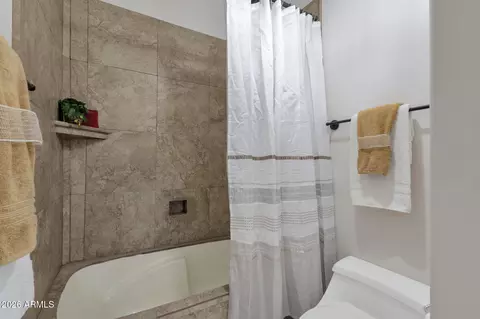 Bath - 1837 E Marilyn Rd, Phoenix, AZ 85022 photo 6 of 6