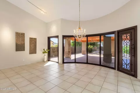 Dining - 1837 E Marilyn Rd, Phoenix, AZ 85022 photo 2 of 2