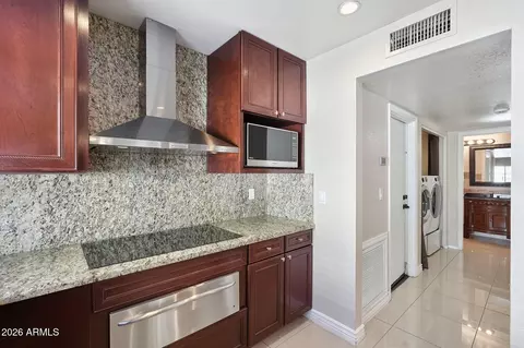 Kitchen - 3224 E Taro Ln, Phoenix, AZ 85050 photo 3 of 5