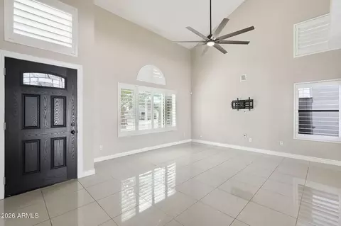Living - 3224 E Taro Ln, Phoenix, AZ 85050 photo 1 of 5