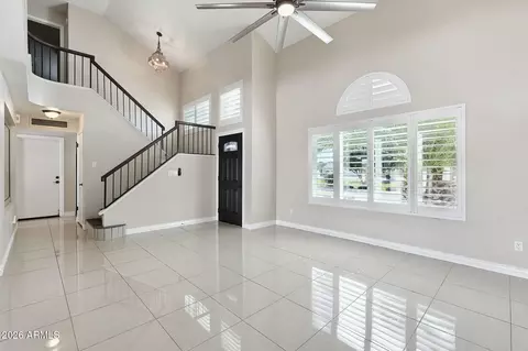 Living - 3224 E Taro Ln, Phoenix, AZ 85050 photo 2 of 5