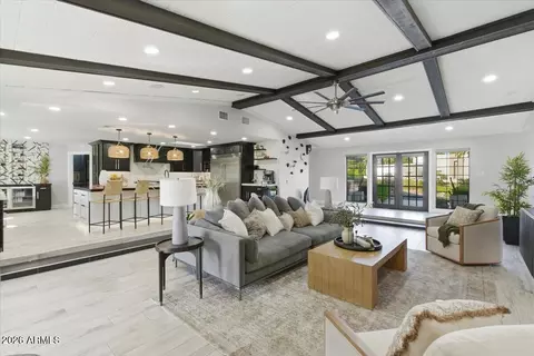 9026 N 67th St N, Paradise Valley, AZ 85253