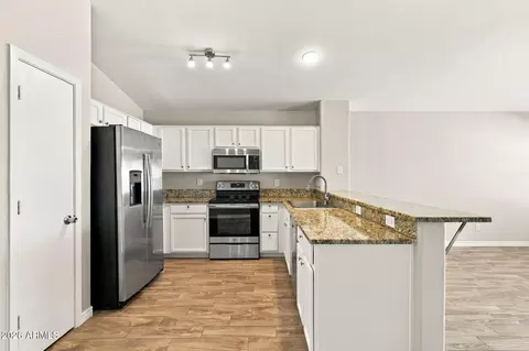 Kitchen - 1950 S Rennick Dr, Apache Junction, AZ 85120 photo 2 of 2