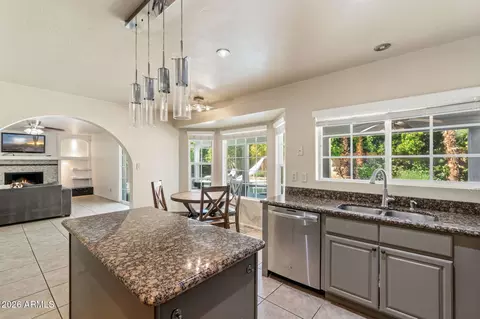 Kitchen - 4602 E Grandview Rd, Phoenix, AZ 85032 photo 4 of 6