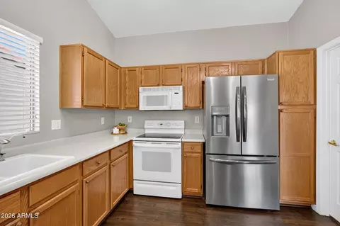 Kitchen - 1591 E Firestone Dr, Chandler, AZ 85249 photo 4 of 5
