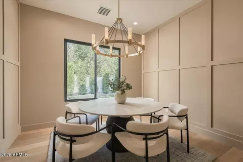 Dining - 4510 E Calle Tuberia --, Phoenix, AZ 85018 photo 1 of 3