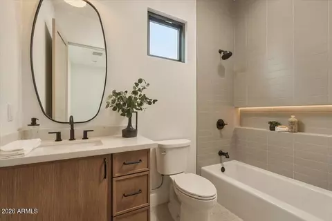 Bath - 4510 E Calle Tuberia --, Phoenix, AZ 85018 photo 10 of 12