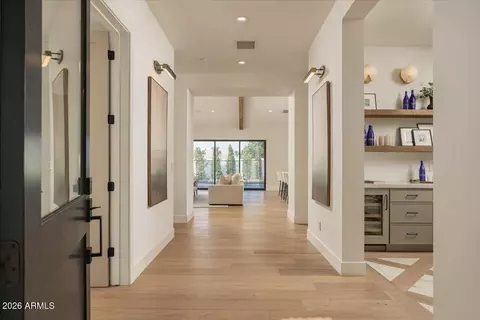 Entry Way - 4510 E Calle Tuberia --, Phoenix, AZ 85018 photo 1 of 3