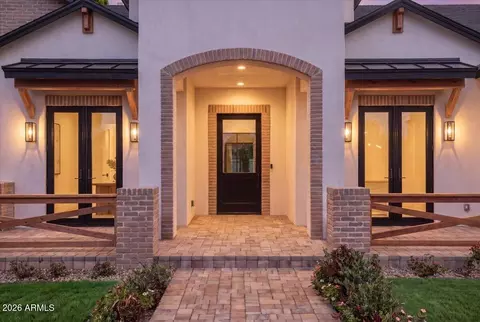 Exterior - 4510 E Calle Tuberia --, Phoenix, AZ 85018 photo 3 of 8