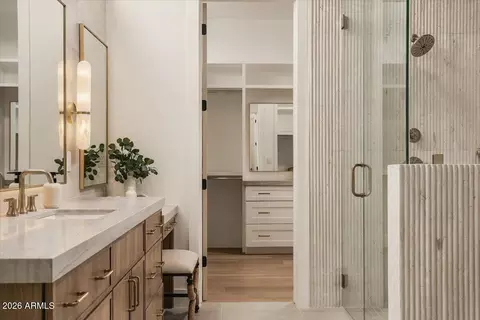 Bath - 4510 E Calle Tuberia --, Phoenix, AZ 85018 photo 5 of 12