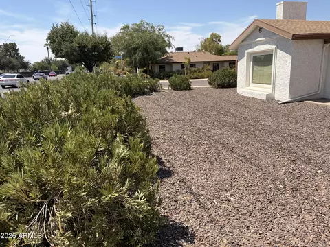 Exterior - 1746 W Thomas Rd, Phoenix, AZ 85015 photo 3 of 12