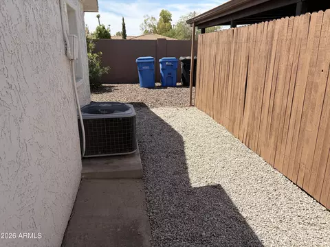 Exterior - 1746 W Thomas Rd, Phoenix, AZ 85015 photo 8 of 12