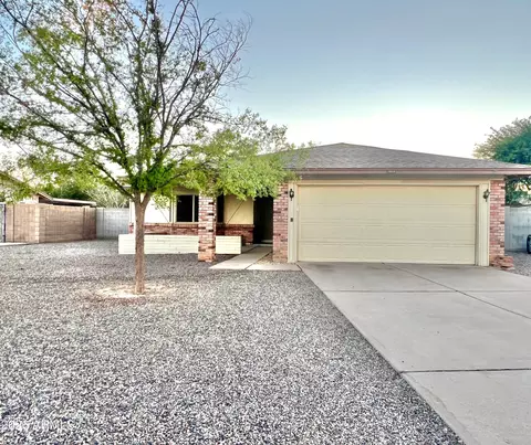 1808 N Bullmoose Dr, Chandler, AZ 85224