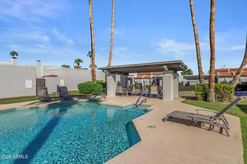 Exterior - 822 E Fern Dr S, Phoenix, AZ 85014 photo 3 of 4