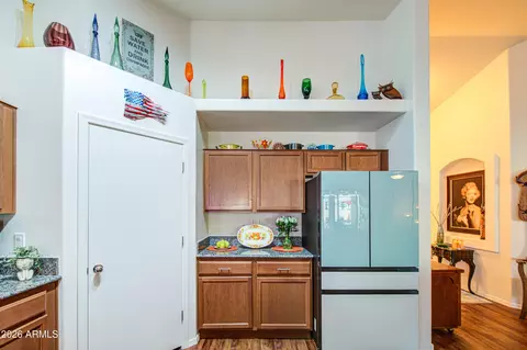 Kitchen - 1575 S Apache Dr, Apache Junction, AZ 85120 photo 7 of 7