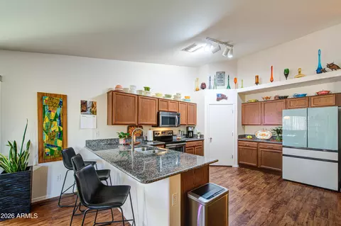 Kitchen - 1575 S Apache Dr, Apache Junction, AZ 85120 photo 3 of 7