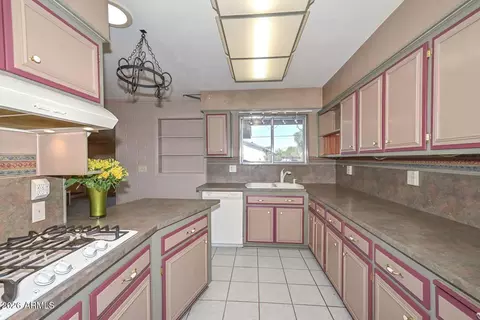 10116 W Peoria Ave, Sun City, AZ 85351