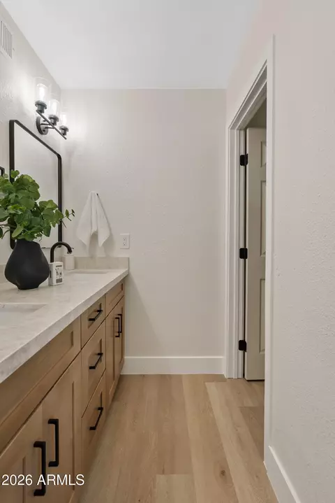 Bath - 3416 Edgewood Ave, Mesa, AZ 85204 photo 2 of 5
