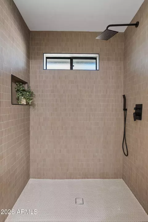 Bath - 3416 Edgewood Ave, Mesa, AZ 85204 photo 3 of 5
