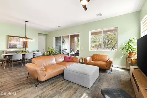 Living - 930 E Paseo Way, Phoenix, AZ 85042 photo 3 of 3