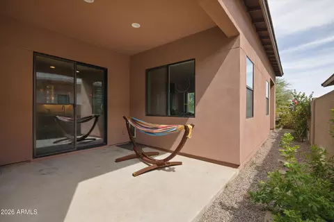Exterior - 930 E Paseo Way, Phoenix, AZ 85042 photo 2 of 6