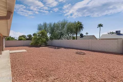 Exterior - 4261 E Yawepe St, Phoenix, AZ 85044 photo 5 of 8