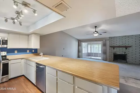 Kitchen - 4261 E Yawepe St, Phoenix, AZ 85044 photo 2 of 5