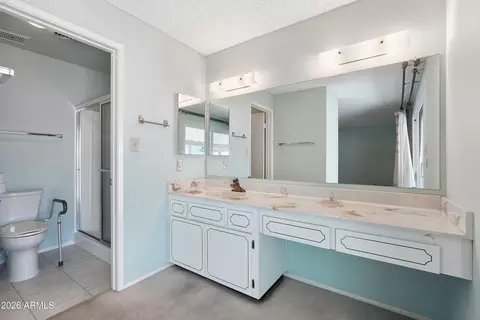 Bath - 4261 E Yawepe St, Phoenix, AZ 85044 photo 1 of 3
