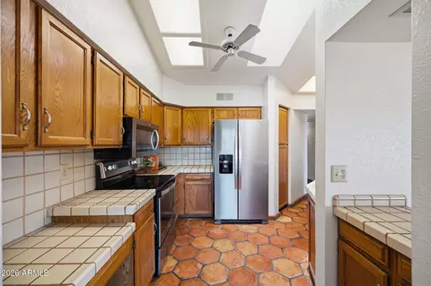 Kitchen - 4237 E Sandia St, Phoenix, AZ 85044 photo 1 of 2