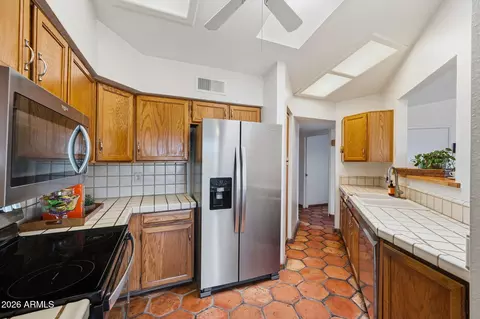 Kitchen - 4237 E Sandia St, Phoenix, AZ 85044 photo 2 of 2