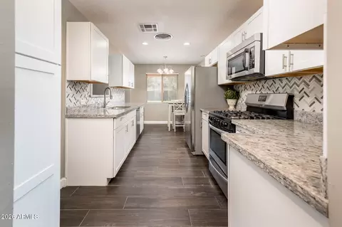 Entry Way - 2344 W Mitchell Dr, Phoenix, AZ 85015 photo 1 of 1