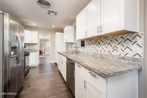 Kitchen - 2344 W Mitchell Dr, Phoenix, AZ 85015 photo 2 of 2