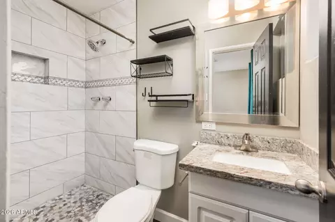 Bath - 2344 W Mitchell Dr, Phoenix, AZ 85015 photo 2 of 3