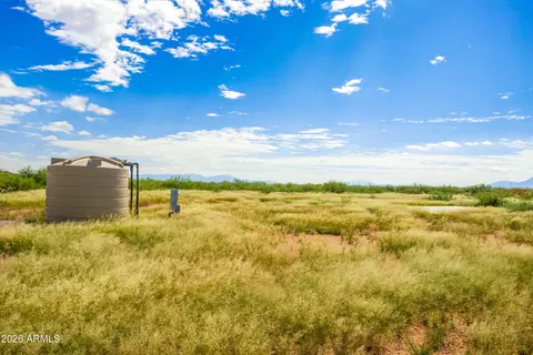 740 W Gambels Trl #2, Huachuca City, AZ 85616