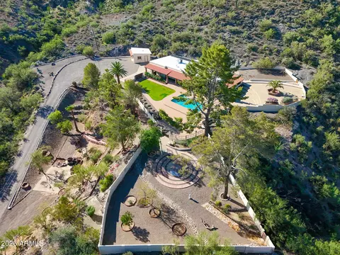 34601 S Cholla Dr, Black Canyon City, AZ 85324