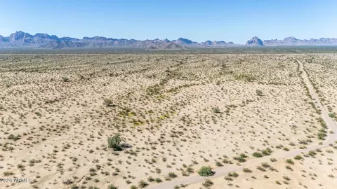 0 76 -- #76, Tonopah, AZ 85354